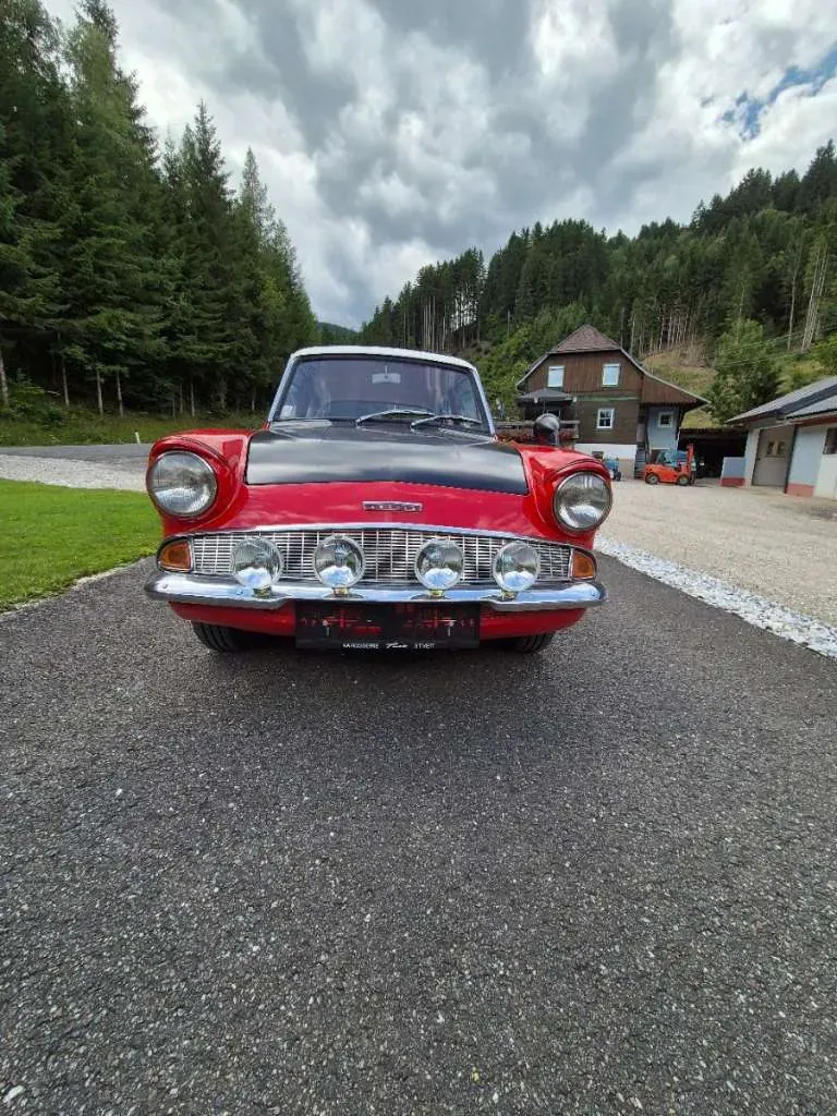 Ford Anglia Super De Luxe