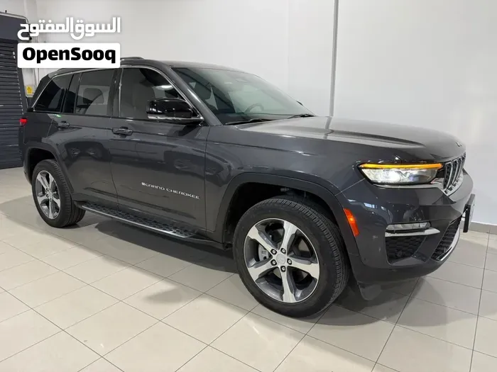 Jeep Grand Cherokee 2024 photo 3