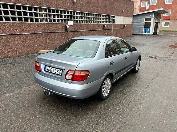 Nissan Almera 2004 photo 4