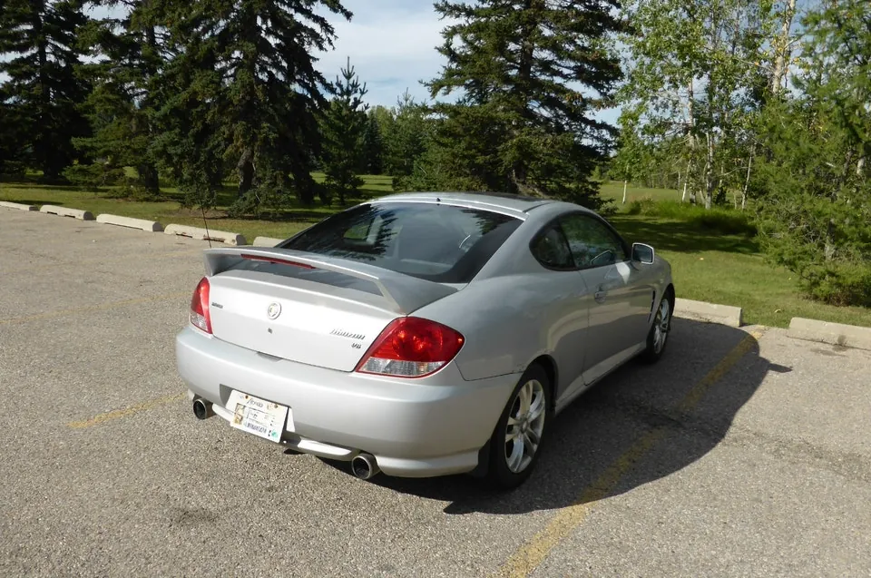 Hyundai Tiburon 2006 photo 2
