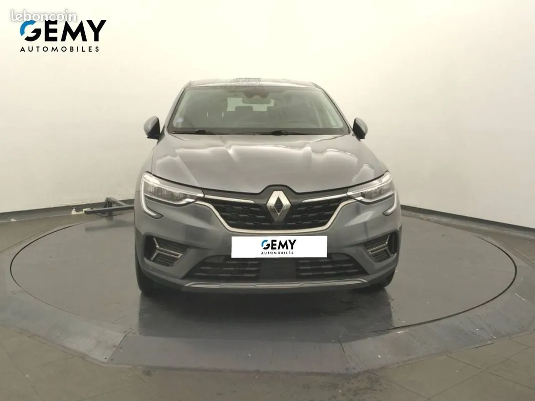 Renault Arkana 2023 photo 2