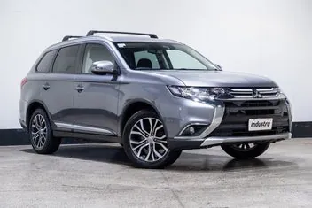 Mitsubishi Outlander 2017 photo 2