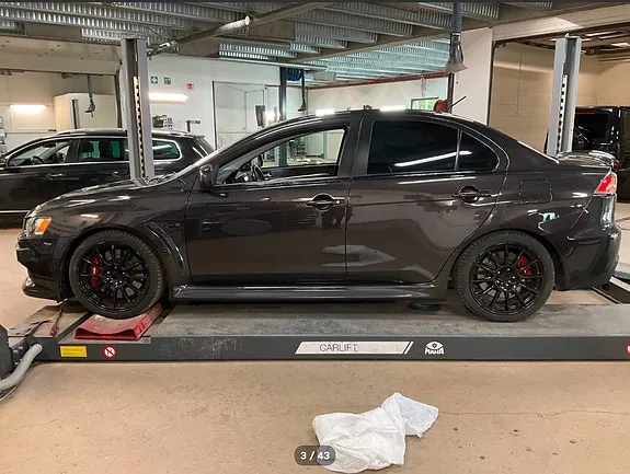 Mitsubishi Lancer