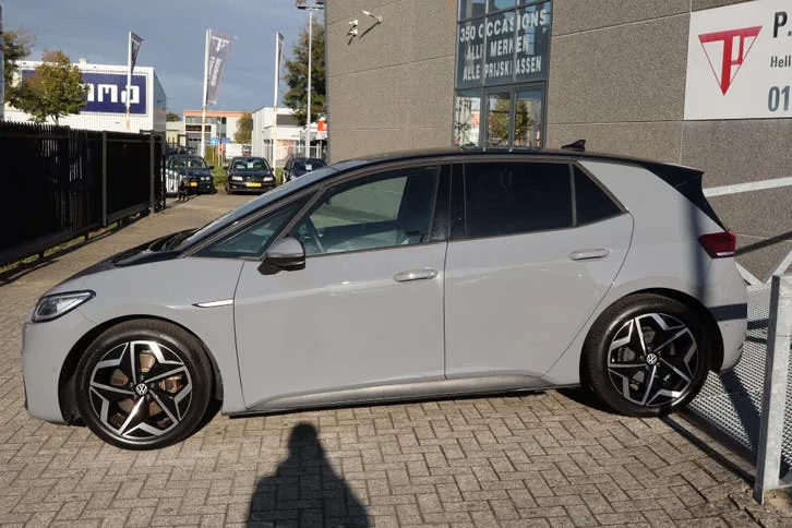 Volkswagen Id.3 2023 photo 3