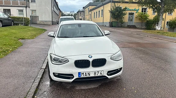 BMW 118D 2012 photo 4