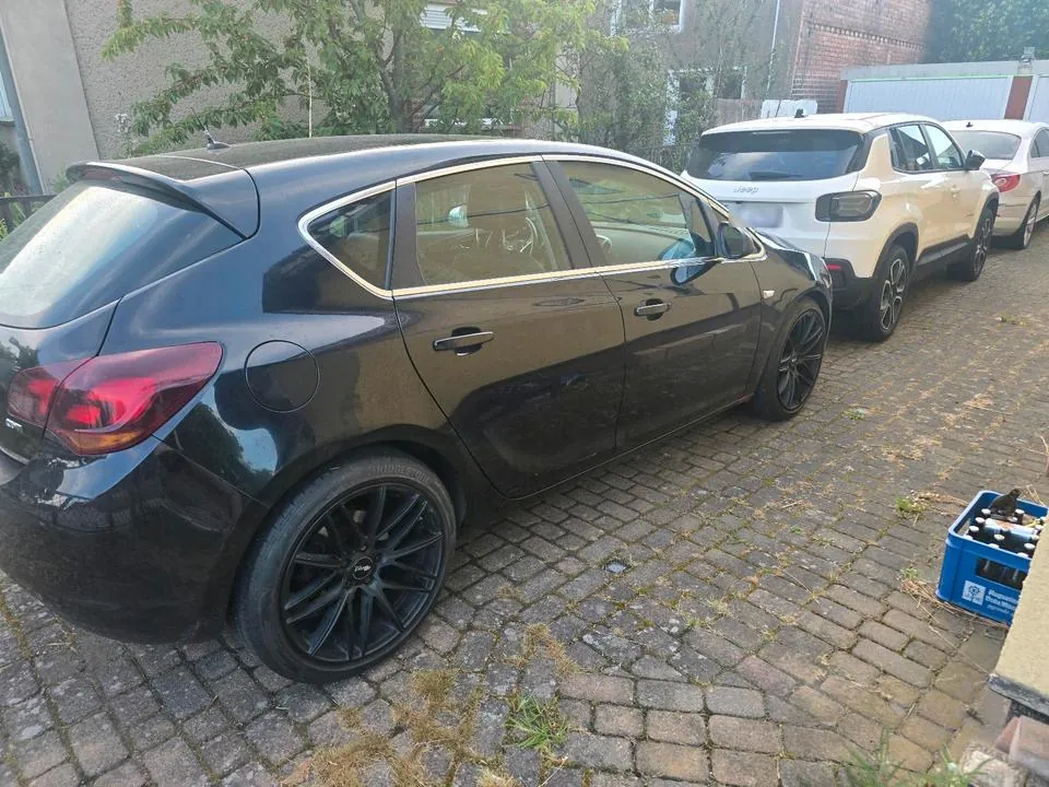 Opel Astra J