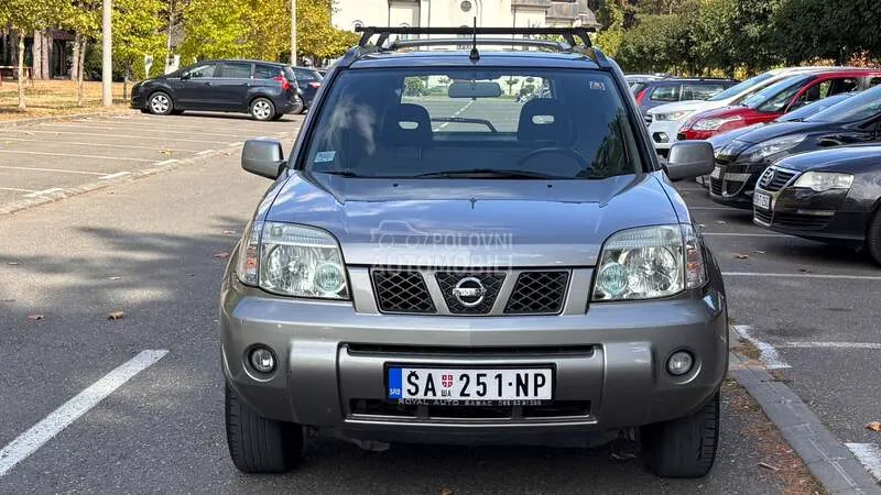 Nissan X-Trail 2004 photo 2