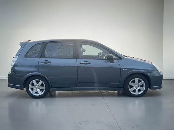 Suzuki Liana 2008 photo 4