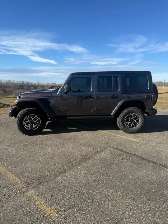 Jeep Wrangler 2025 photo 3