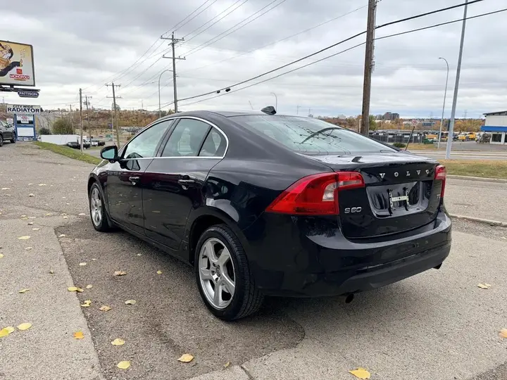 Volvo S60 2012 photo 4