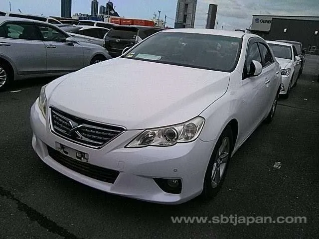 Toyota Mark X 2012 photo 2