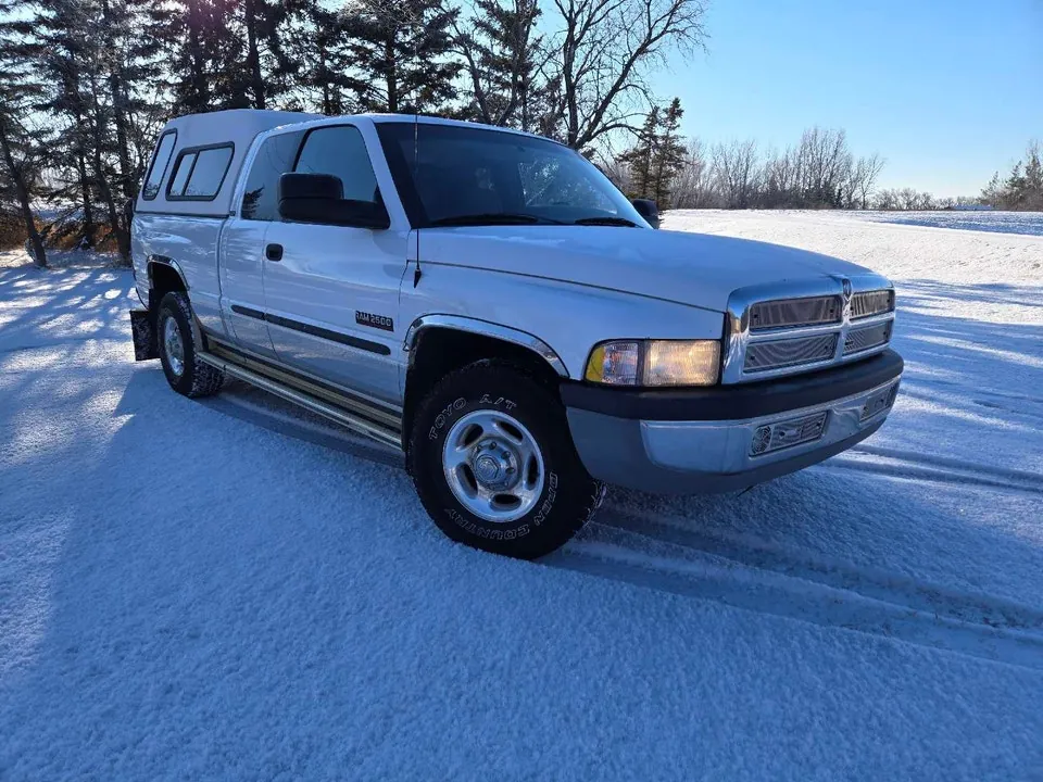 Dodge Ram 2500 2001 photo 2