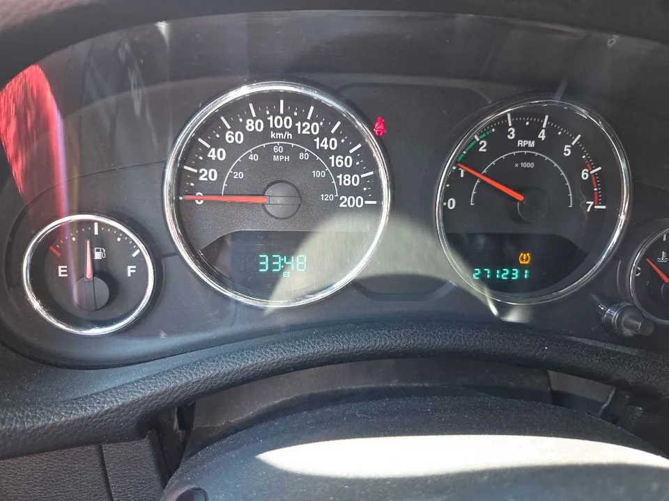Jeep Wrangler 2011 photo 5