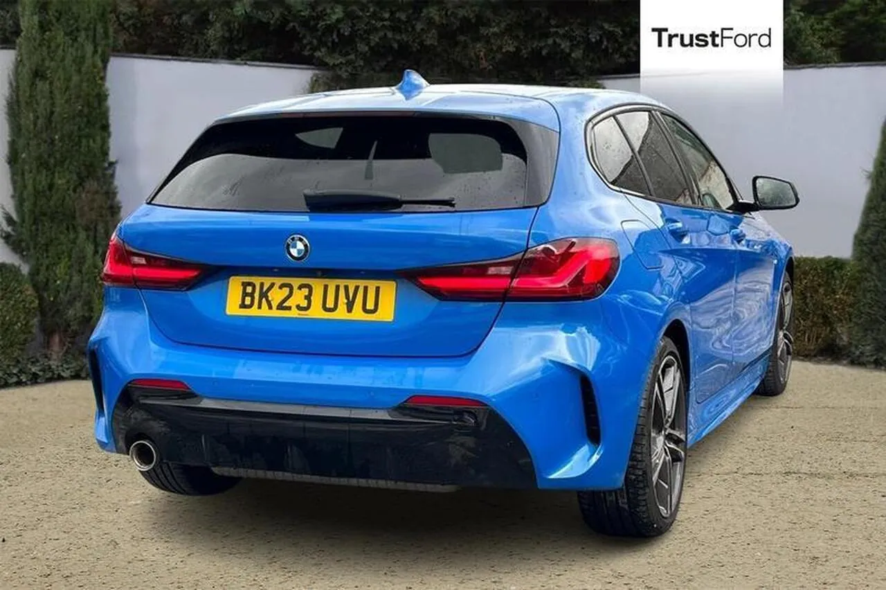BMW 1 Series 2023 photo 4