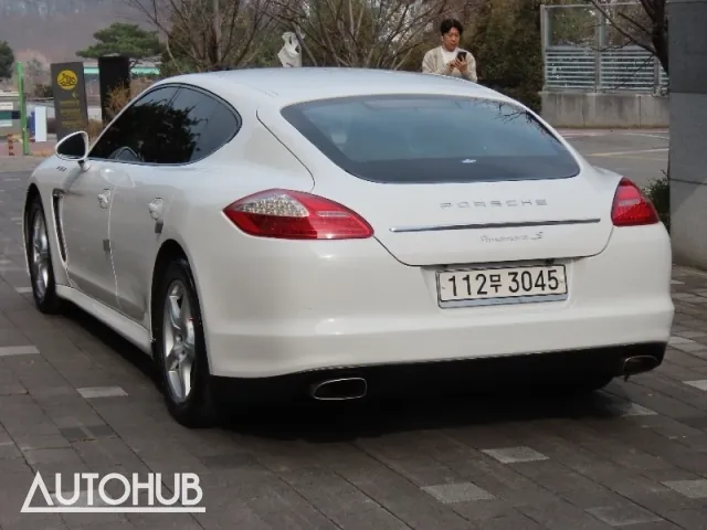 Porsche Panamera 2011 photo 4