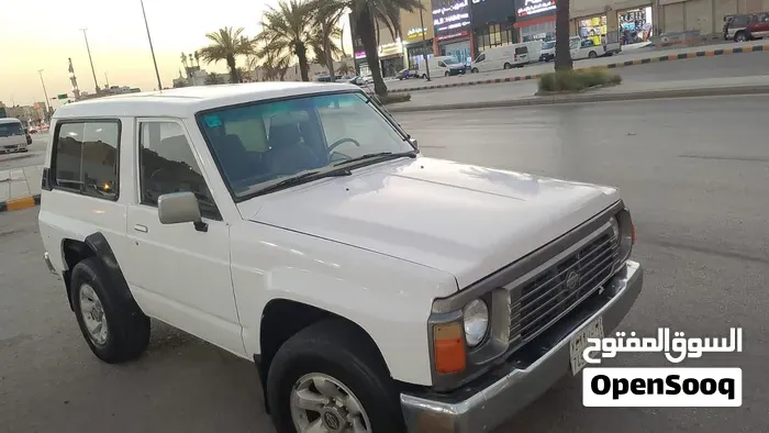 Nissan Patrol 1991 photo 3