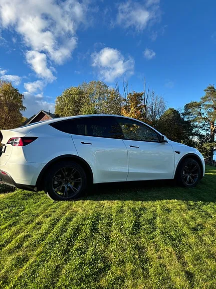 Tesla Model Y 2024 photo 5