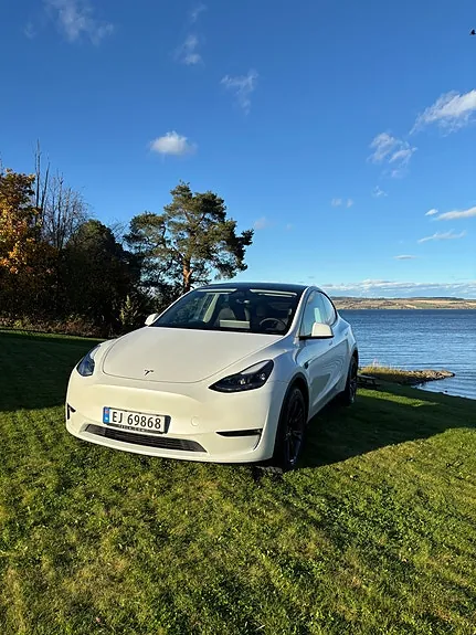 Tesla Model Y 2024 photo 3