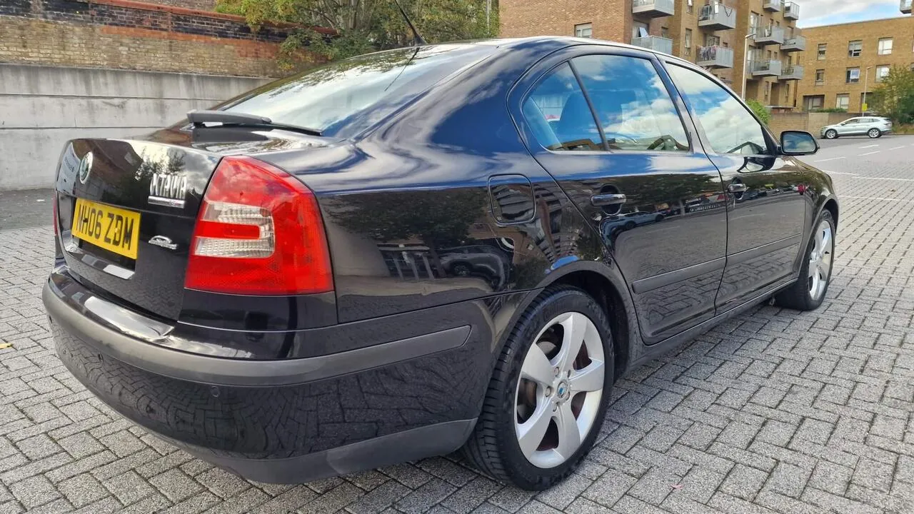 Skoda Octavia 2006 photo 3