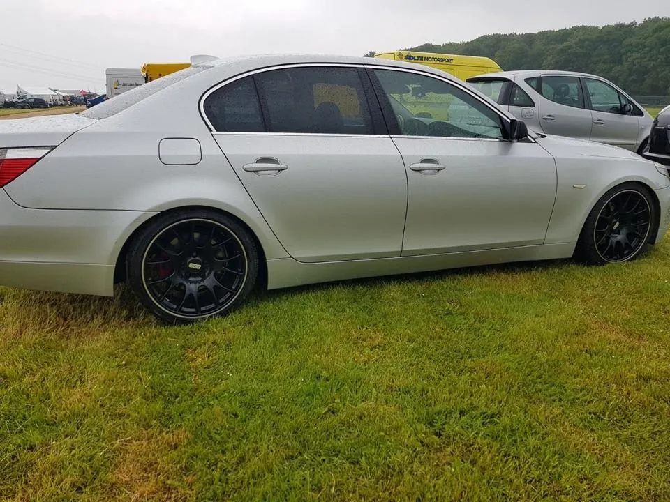 BMW 525I