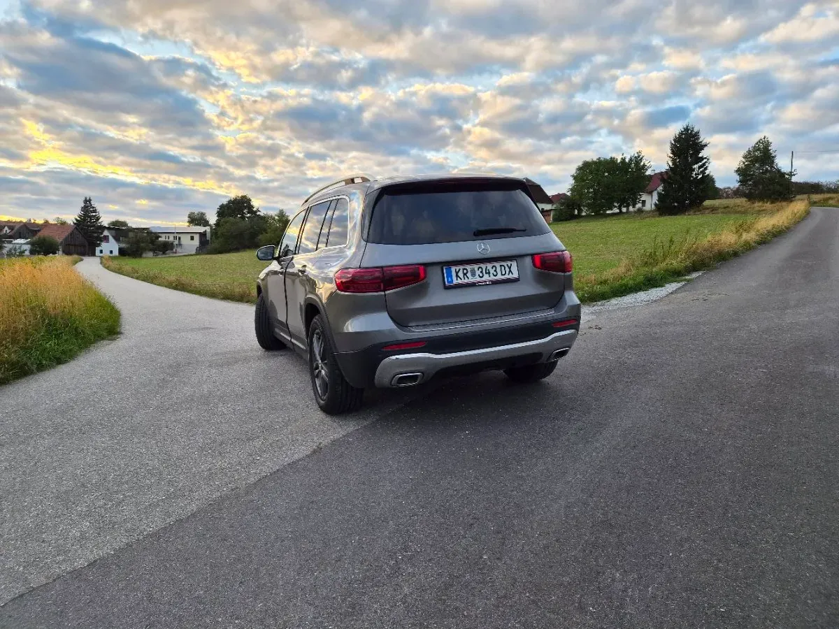 Mercedes-Benz Glb 2025 photo 3