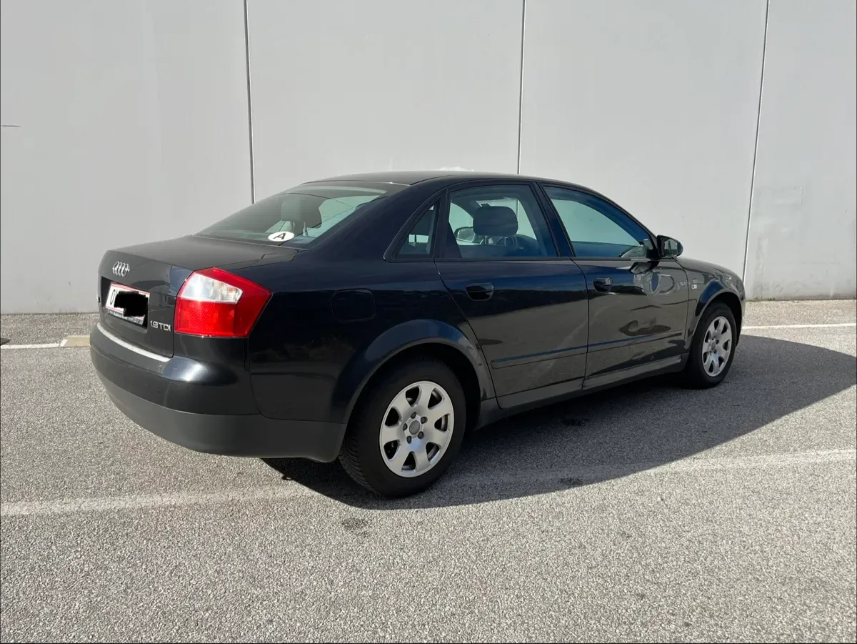 Audi A4 2002 photo 3