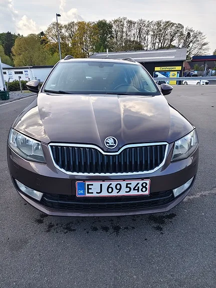 Skoda Octavia 2014 photo 2