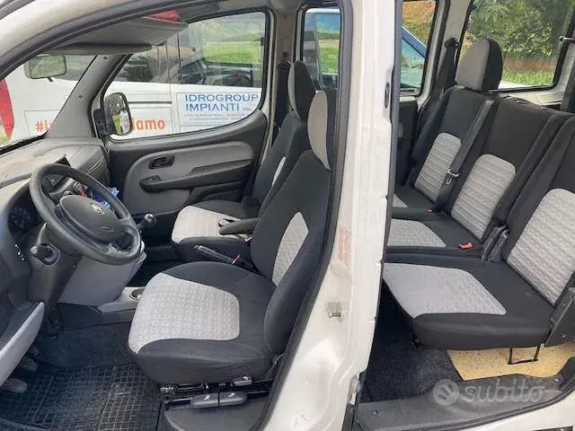 Fiat Doblo 2010 photo 4