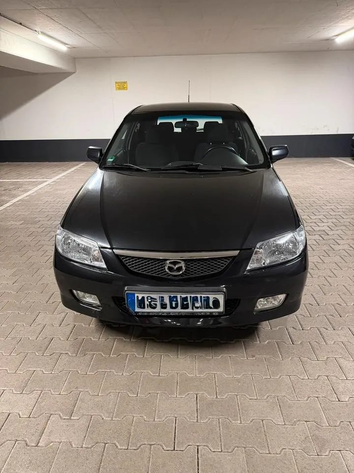 Mazda 323F