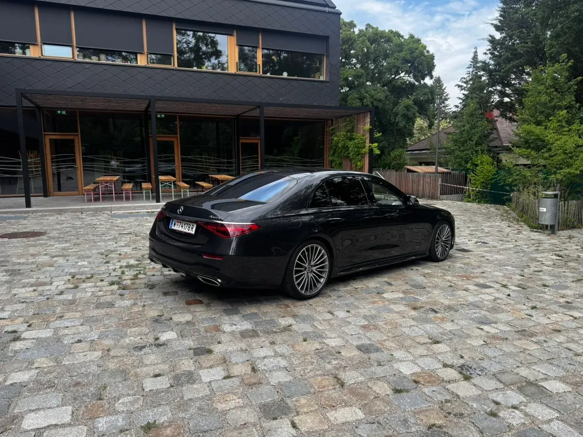 Mercedes-Benz S-Class 2023 photo 3
