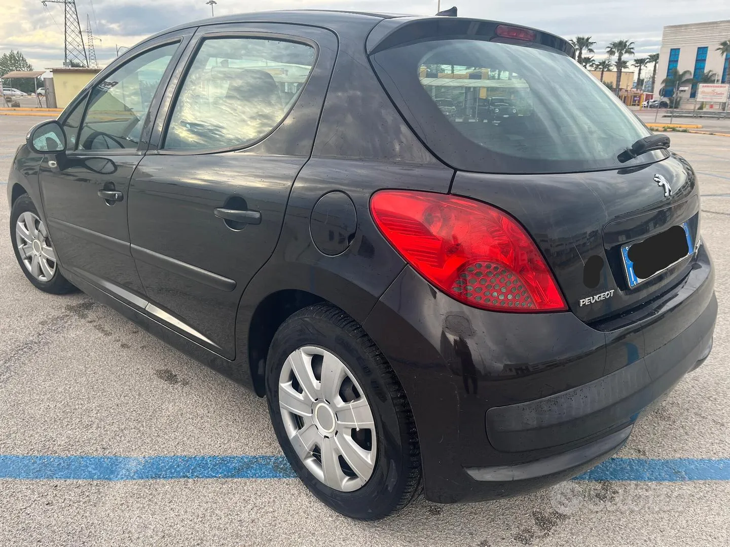 Peugeot 207 2010 photo 3