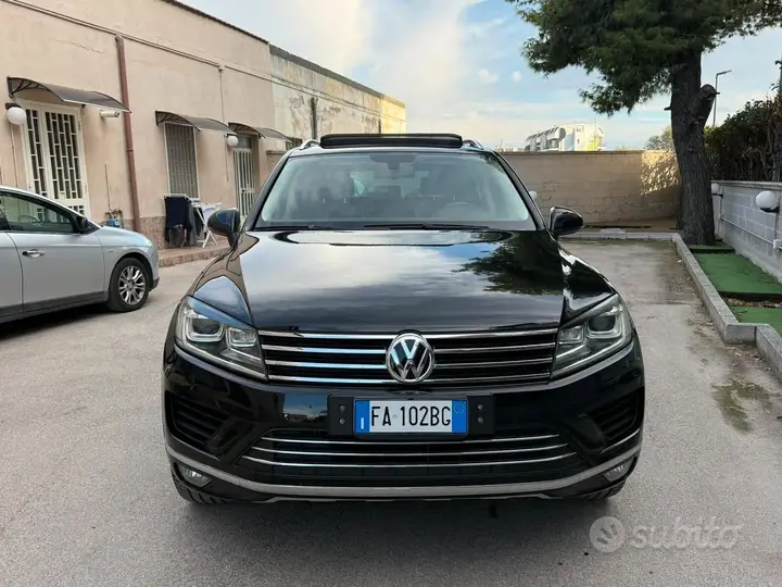 Volkswagen Touareg 2015 photo 2
