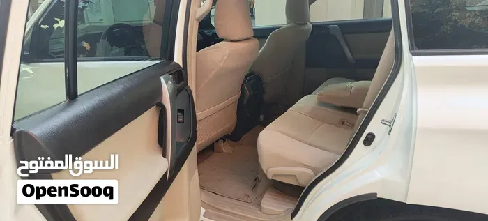 Toyota Prado 2011 photo 4