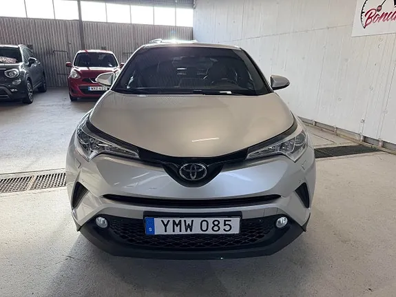 Toyota C-Hr 2017 photo 2
