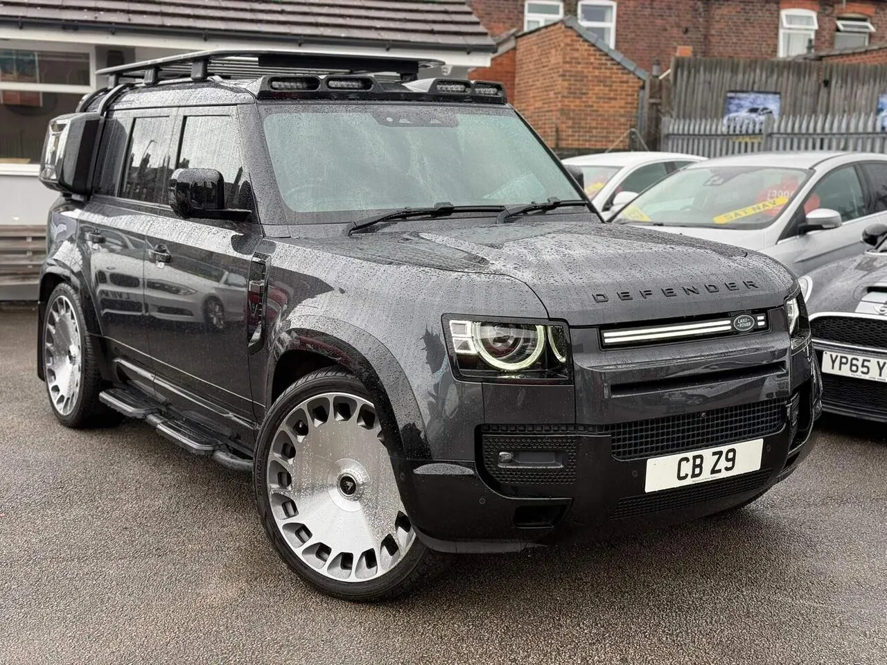 Land Rover Defender 110