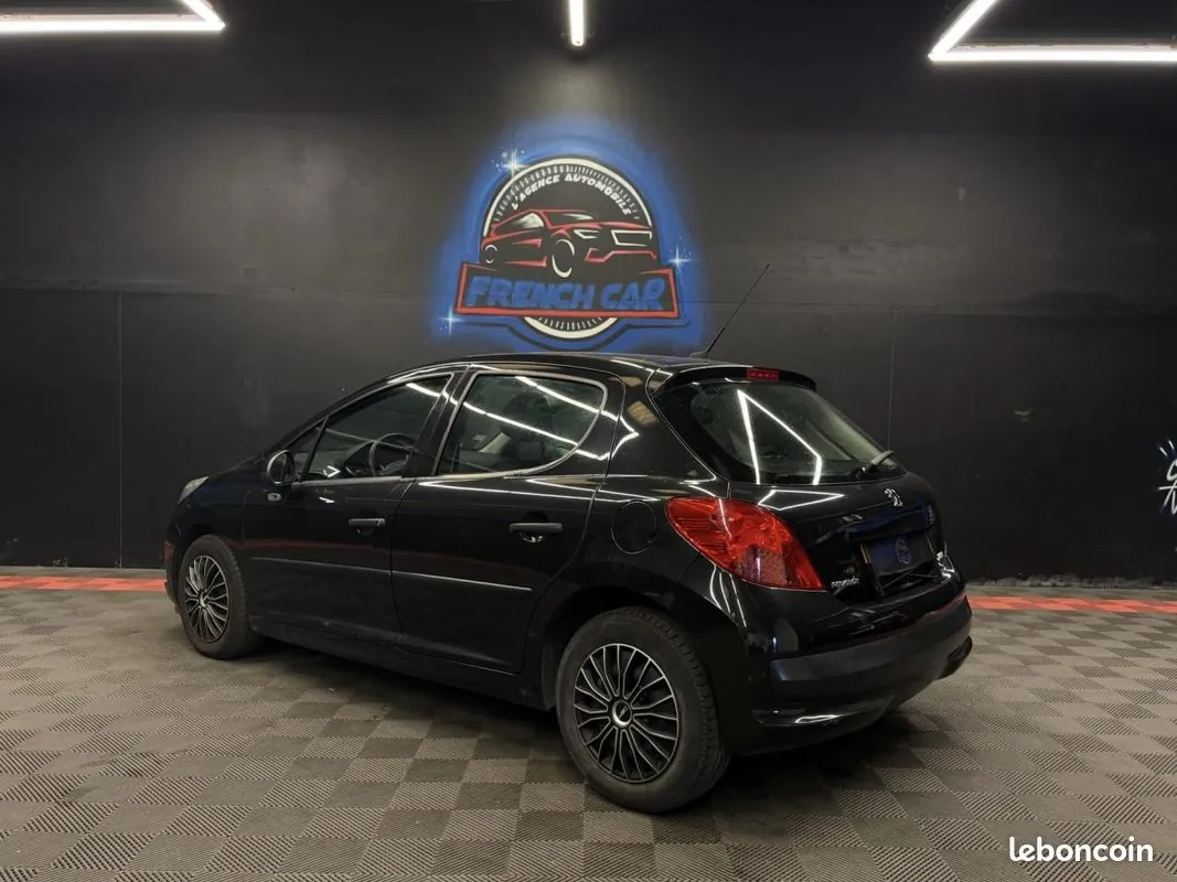 Peugeot 207 2007 photo 2