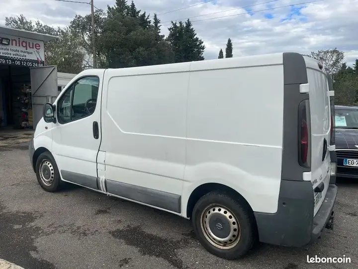 Opel Vivaro 2005 photo 3