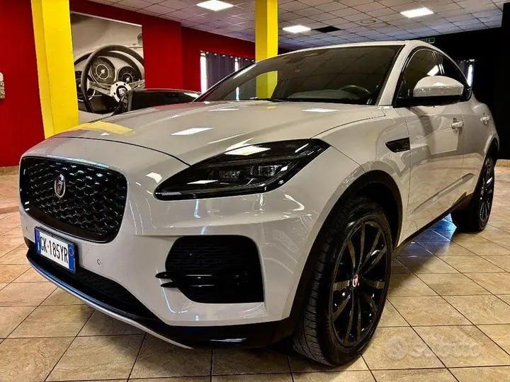 Jaguar E-Pace 2022 photo 3
