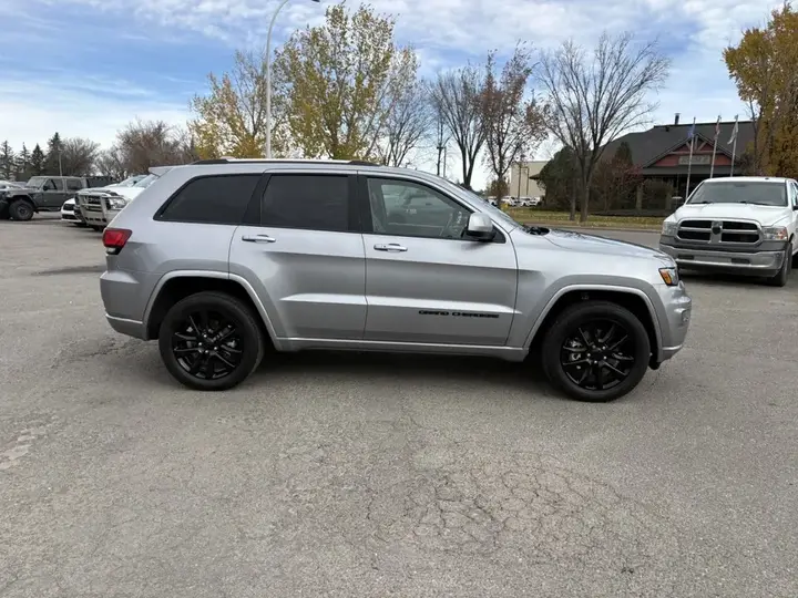 Jeep Grand Cherokee 2021 photo 2