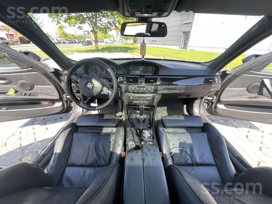 BMW 330 2006 photo 5