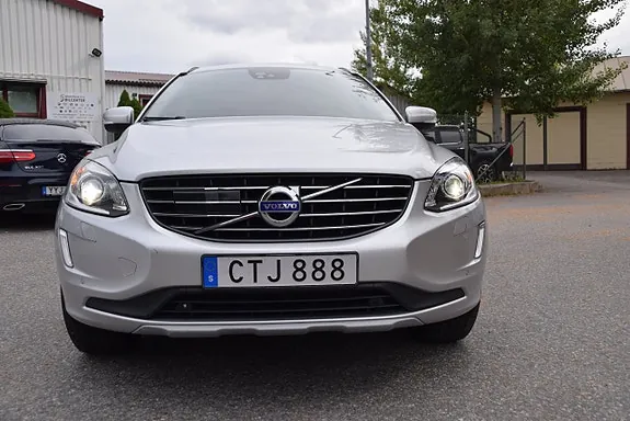 Volvo Xc60 2017 photo 2