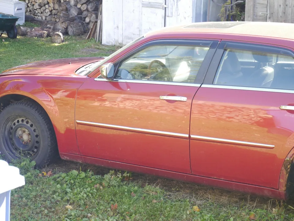 Chrysler 300 2010 photo 3