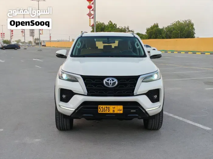 Toyota Fortuner 2022 photo 3