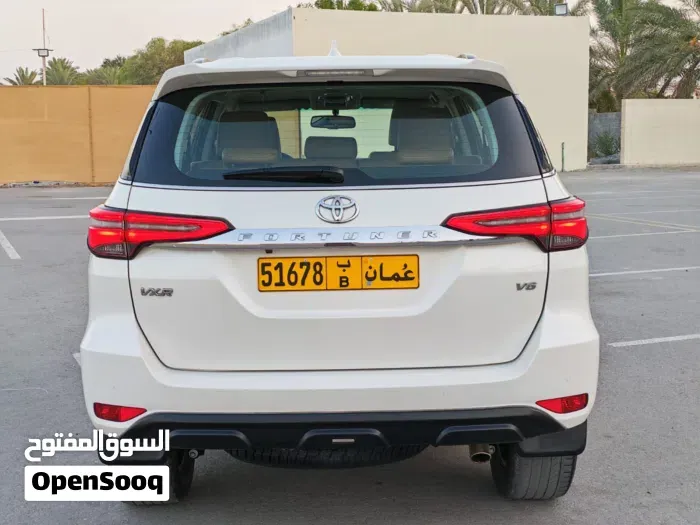 Toyota Fortuner 2022 photo 4