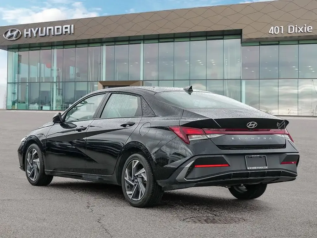 Hyundai Elantra 2025 photo 4