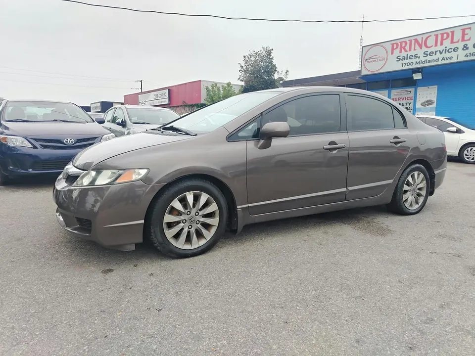Honda Civic 2010 photo 2