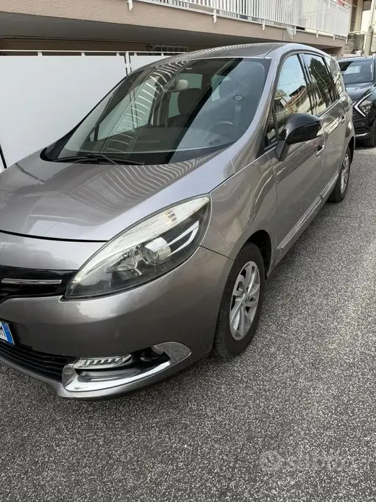 Renault Grand Scenic 2014 photo 3