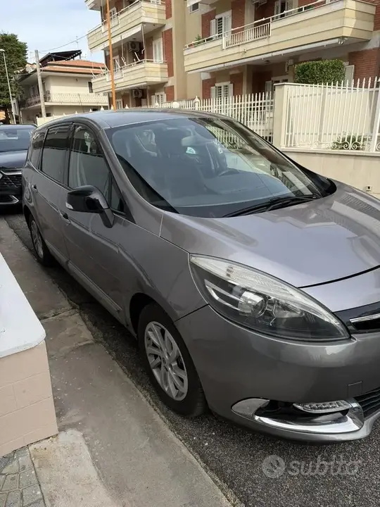 Renault Grand Scenic 2014 photo 2