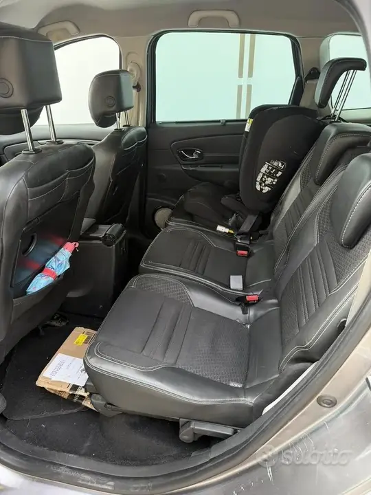 Renault Grand Scenic 2014 photo 5