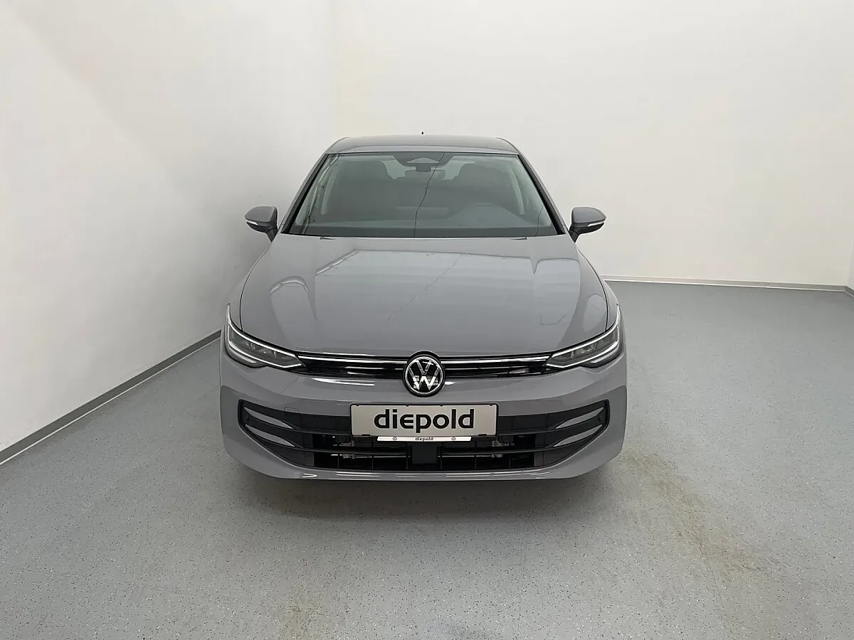Volkswagen Golf 2026 photo 2